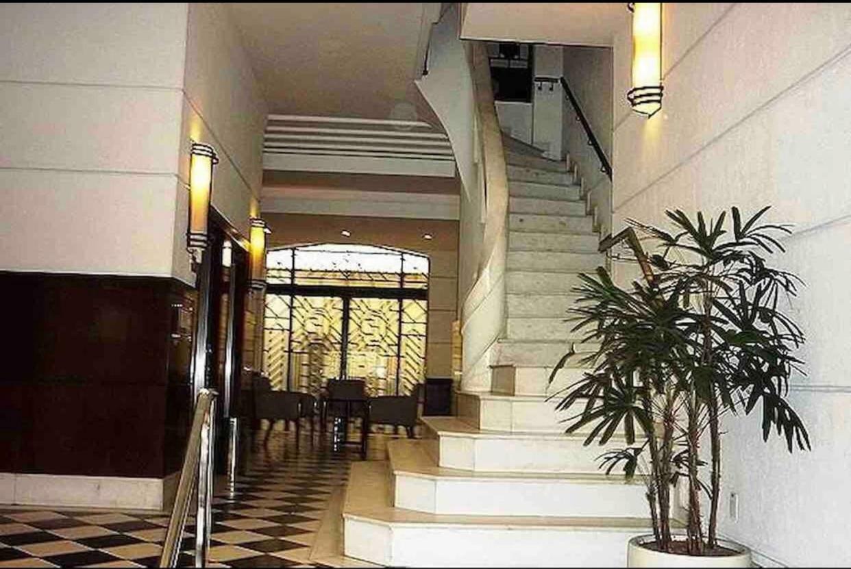 Residencial Com Servicos 45 Metros Decorado Com Sala, Suite E Cozinha Na Quadra Da Praia De Copacabana Rio de Janeiro Exterior foto